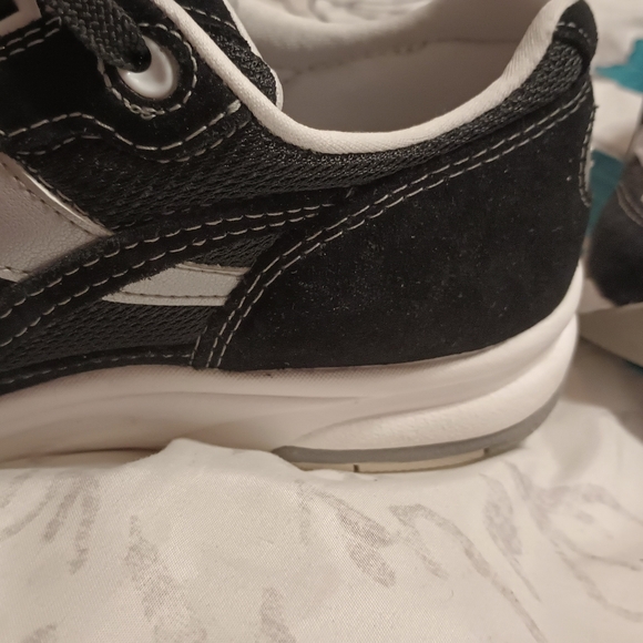 Women's 7M SAS Athletic Shoes - Picture 6 of 15